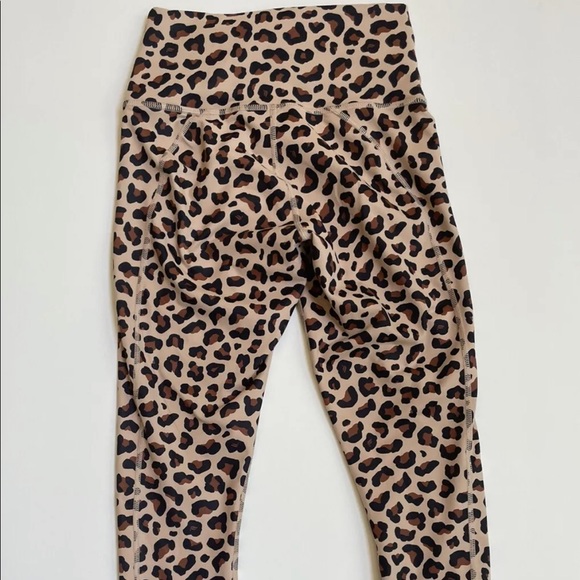 NWT Fabletics By Powerhold Leopard Print High Waist 7/8 Leggings Sz XXS - Picture 4 of 5
